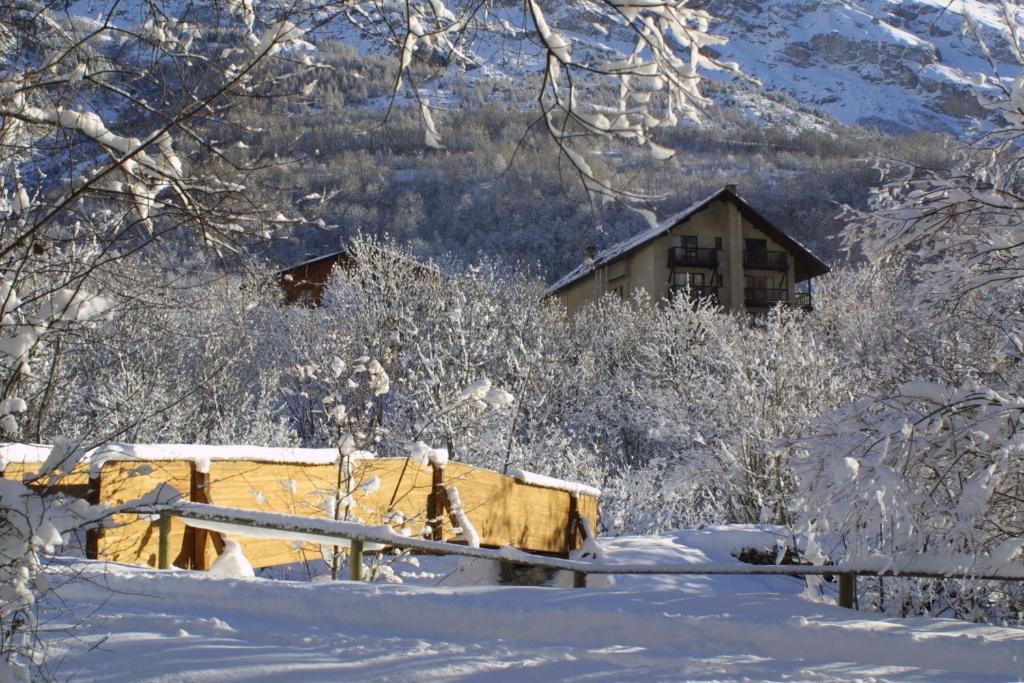 Hotel Le Glacier Blanc Pelvoux ภายนอก รูปภาพ